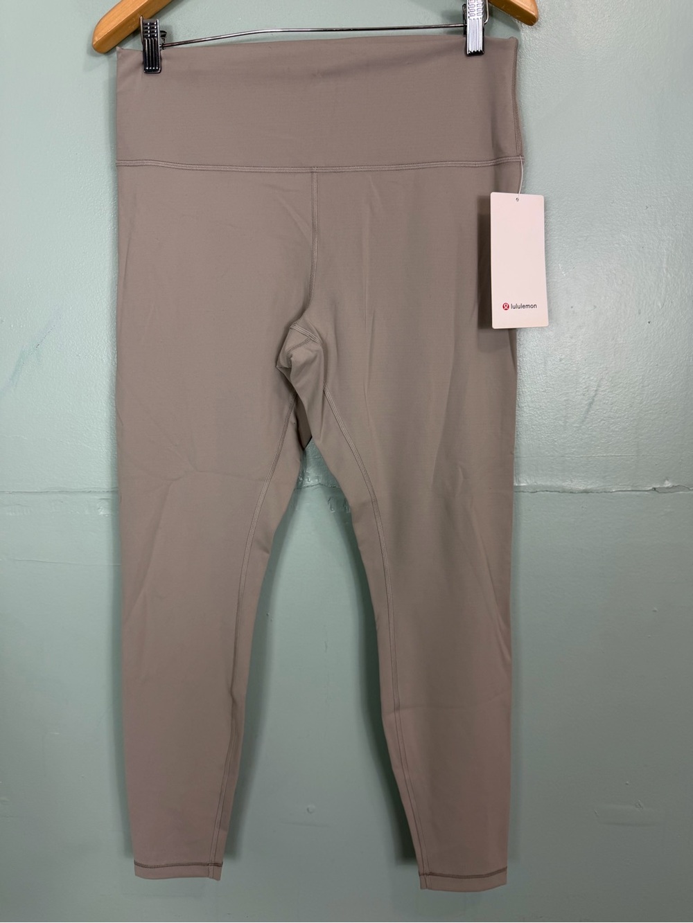 Lululemon Wunder Train HR Tight 28” Gray Women sz 14 - Picture 1 of 3